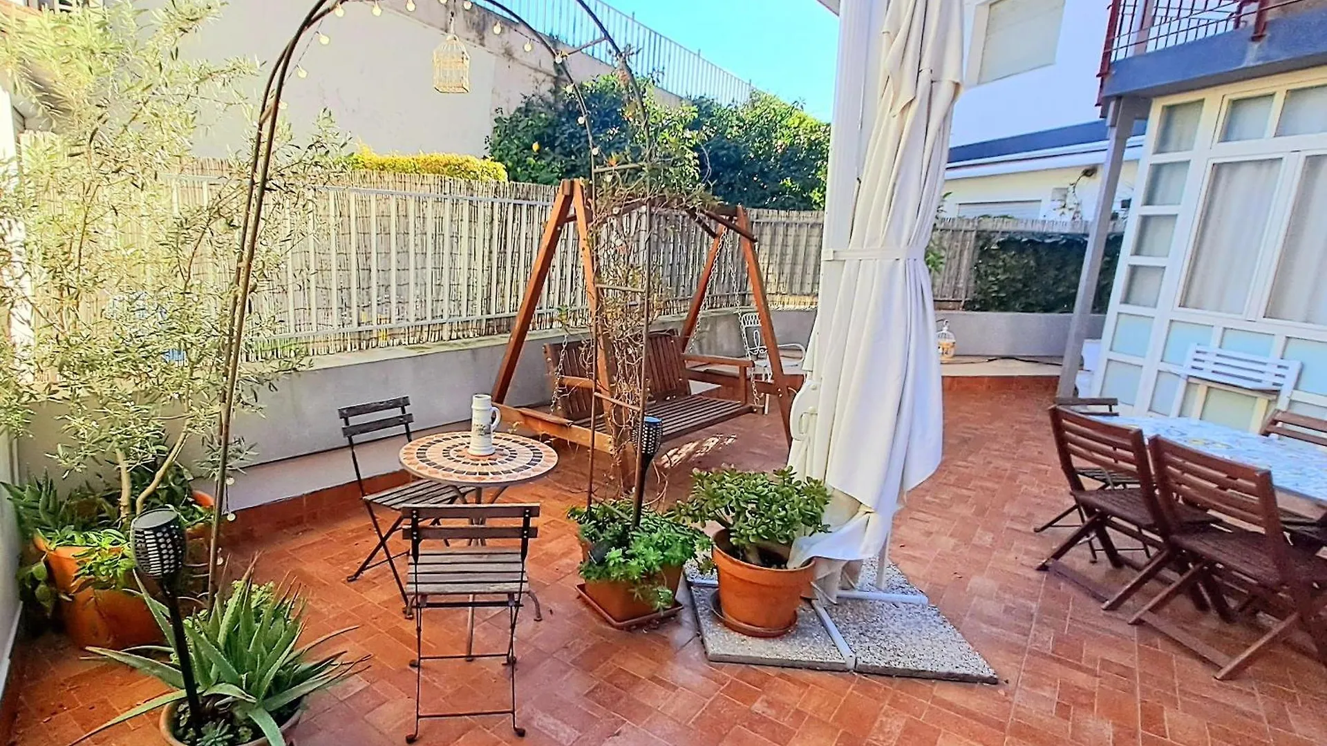 Pacuvio Luxury Apartment Large Terrace - My Place location